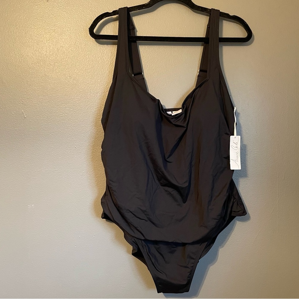 NWT Anne Cole Sz 22 Women’s Tummy Flattering Black One-piece Swimsuit Ret $102!